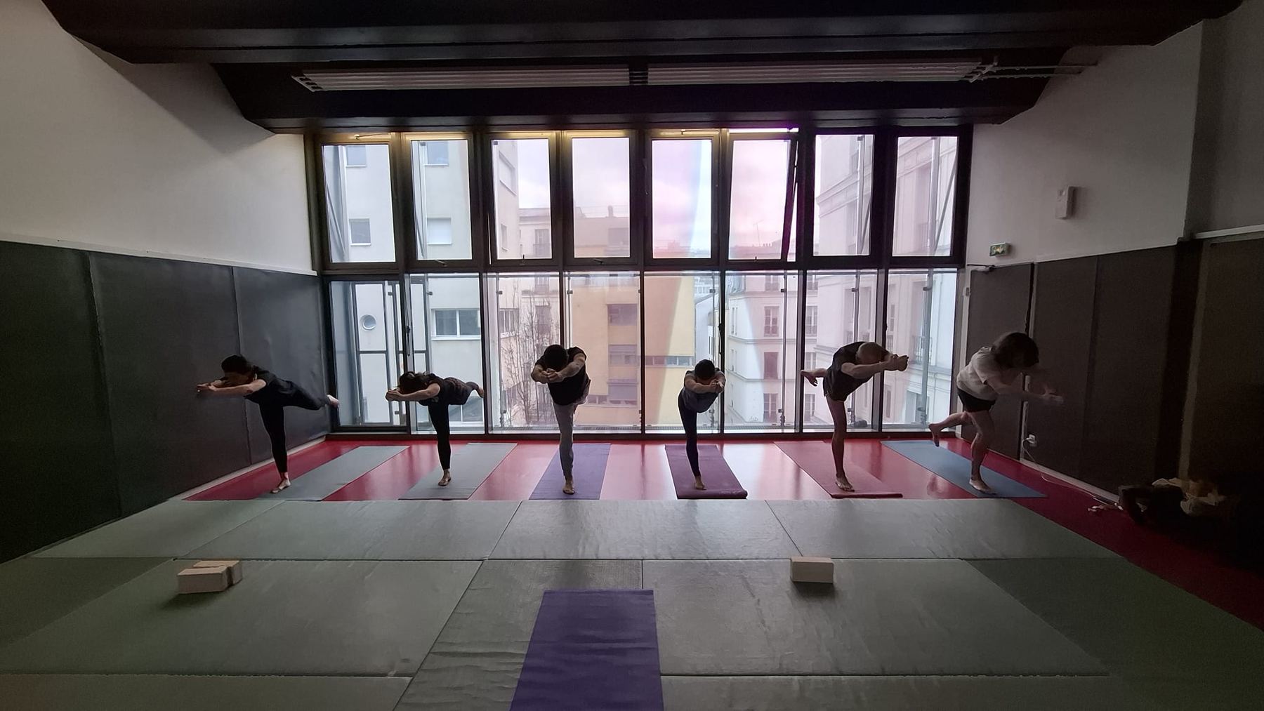 Virabhadrasana III (posture du Guerrier III)