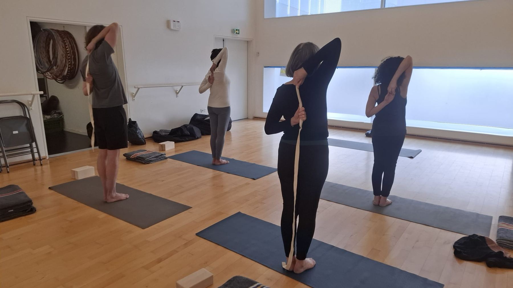 Gomukhasana Debout (posture de la tête de vache)